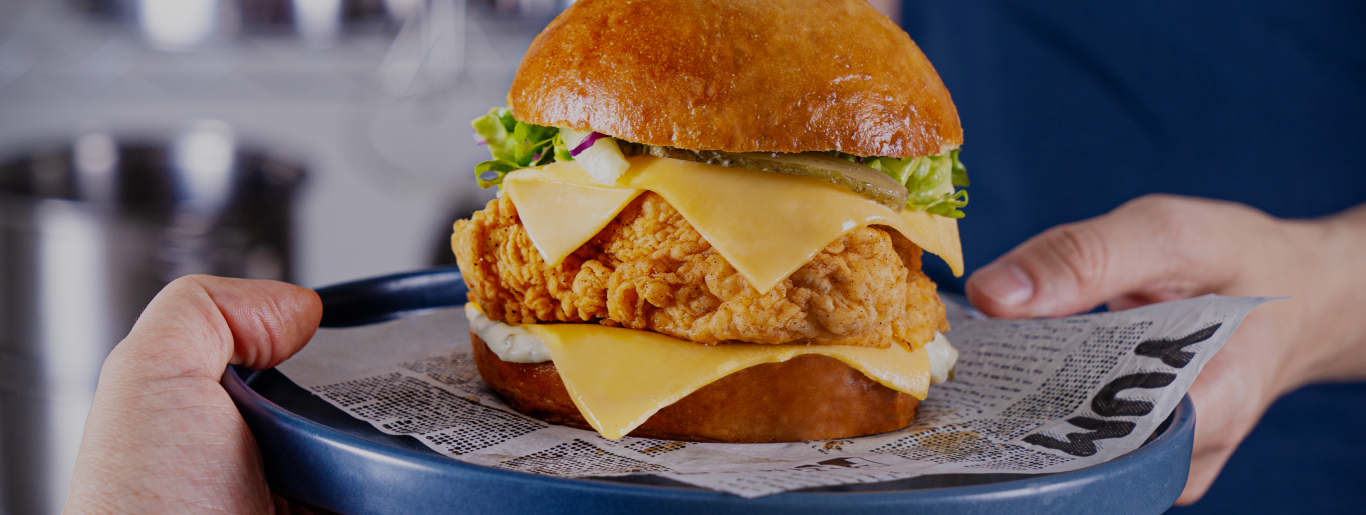 Sanduíche de Frango Empanado com Queijo Prato